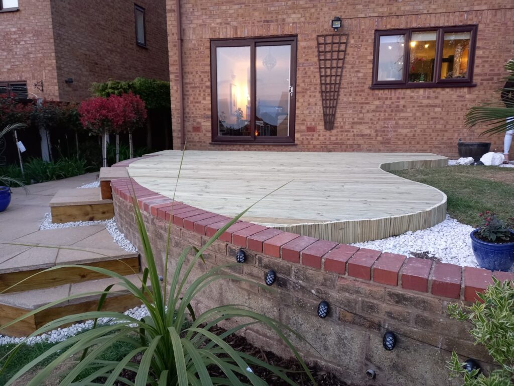 Garden decking Droitwich